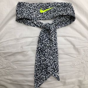 Nike Dri-FIT Head Tie